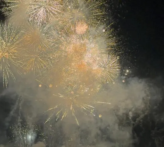 - Triangle D'or - 75m2 - 7 Personnes - Parking - Lits Faits Apartament *