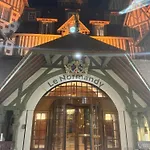 Centre - Triangle D'or - 75m2 - Parking - Lits Faits - 6 Personnes Apartment *
