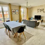 Centre - Triangle D'or - 75m2 - Parking - Lits Faits - 6 Personnes Deauville