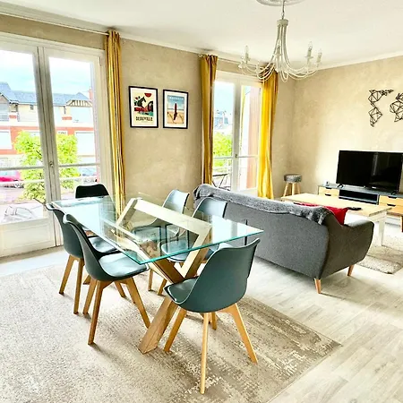 Apartment Centre - Triangle D'or - 75m2 - Parking - Lits Faits - 6 Personnes *