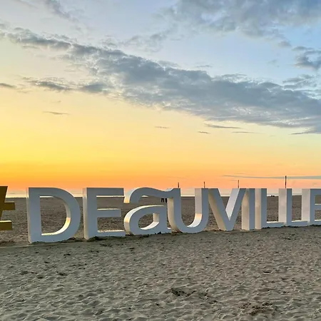 Apartment - Triangle D'or - 75m2 - 7 Personnes - Parking - Lits Faits *