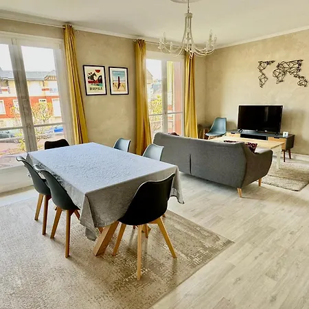 Centre - Triangle D'or - 75m2 - Parking - Lits Faits - 6 Personnes Deauville