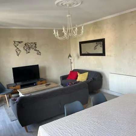 Apartamento Centre - Triangle D'or - 75m2 - Parking - Lits Faits - 6 Personnes *