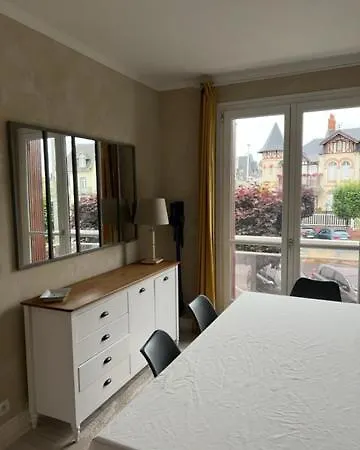 Centre - Triangle D'or - 75m2 - Parking - Lits Faits - 6 Personnes Apartamento Deauville
