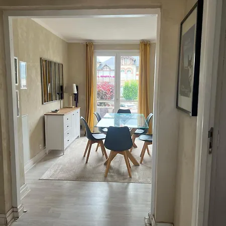 Centre - Triangle D'or - 75m2 - Parking - Lits Faits - 6 Personnes Apartamento Deauville