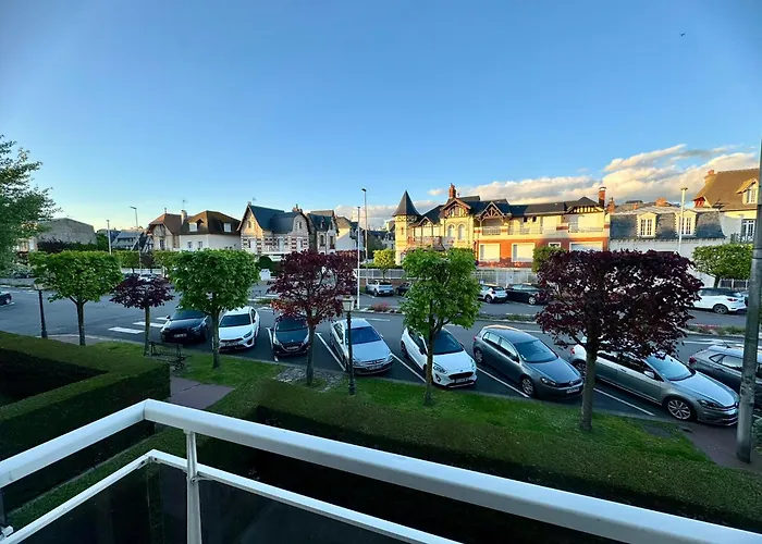 - Triangle D'or - 75m2 - 7 Personnes - Parking - Lits Faits Appartement Deauville