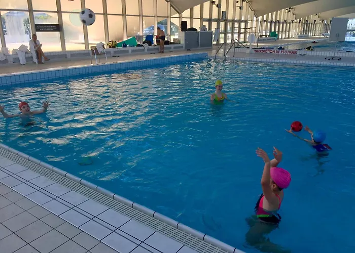 - Triangle D'or - 75m2 - 7 Personnes - Parking - Lits Faits Apartment