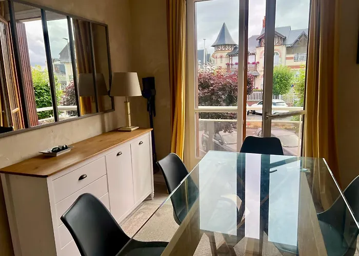 - Triangle D'or - 75m2 - 7 Personnes - Parking - Lits Faits * Deauville