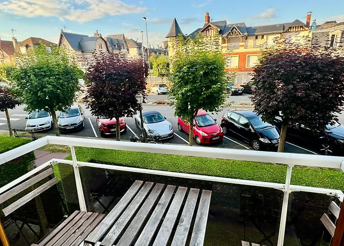 Apartment - Triangle D'or - 75m2 - 7 Personnes - Parking - Lits Faits Deauville